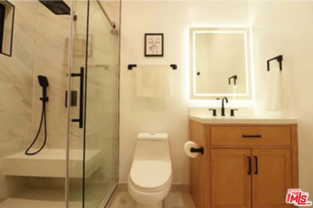 9040 Phyllis Avenue #D West Hollywood, CA 90069