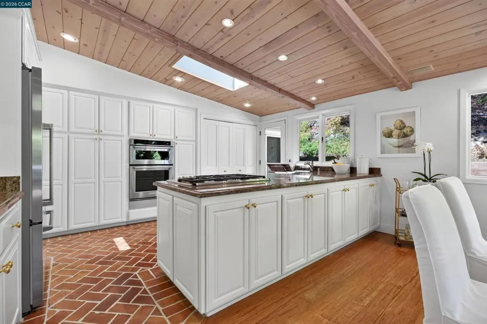 456 Camino Sobrante Orinda, CA 94563