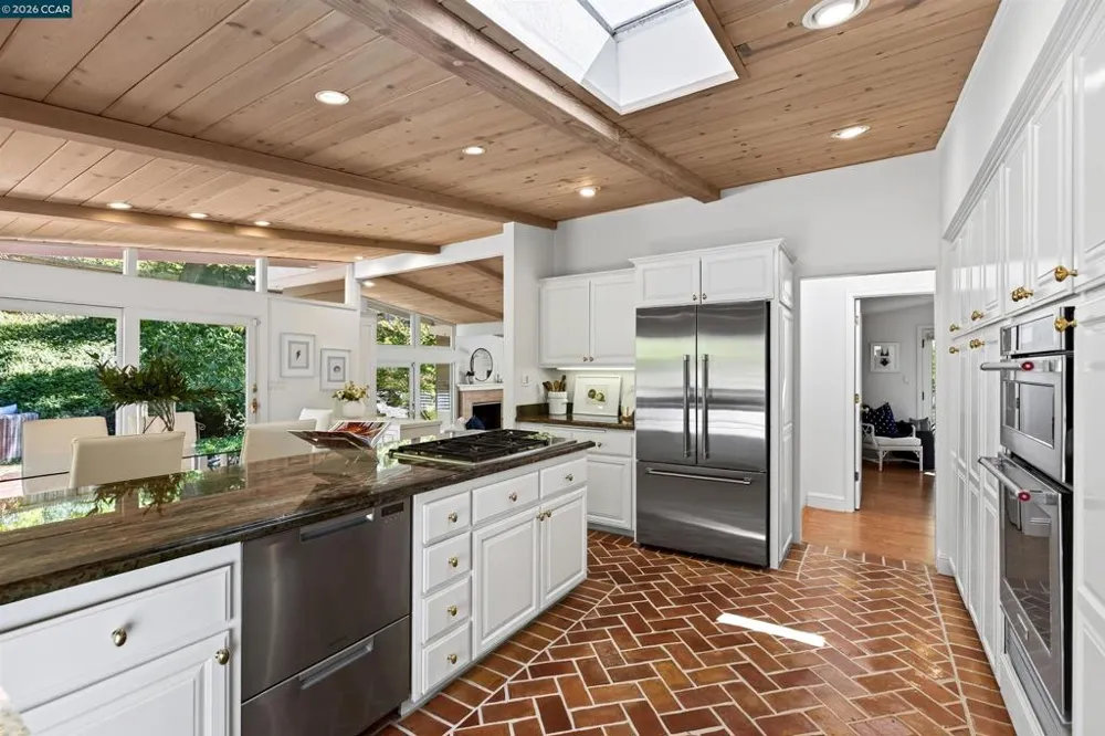 456 Camino Sobrante Orinda, CA 94563