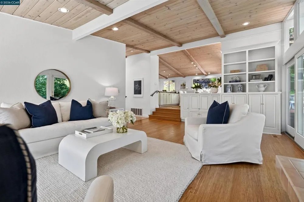 456 Camino Sobrante Orinda, CA 94563