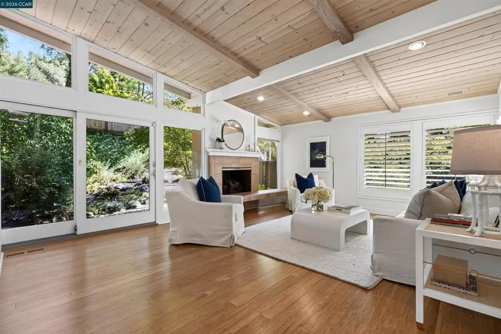 456 Camino Sobrante Orinda, CA 94563