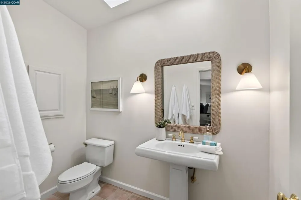 456 Camino Sobrante Orinda, CA 94563