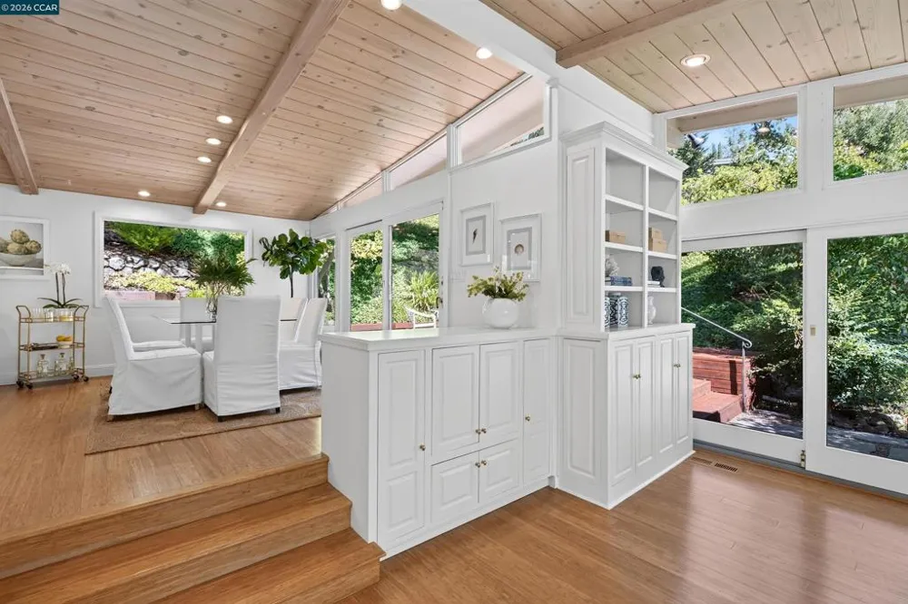 456 Camino Sobrante Orinda, CA 94563