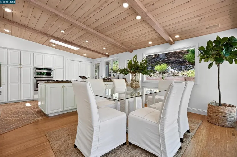 456 Camino Sobrante Orinda, CA 94563