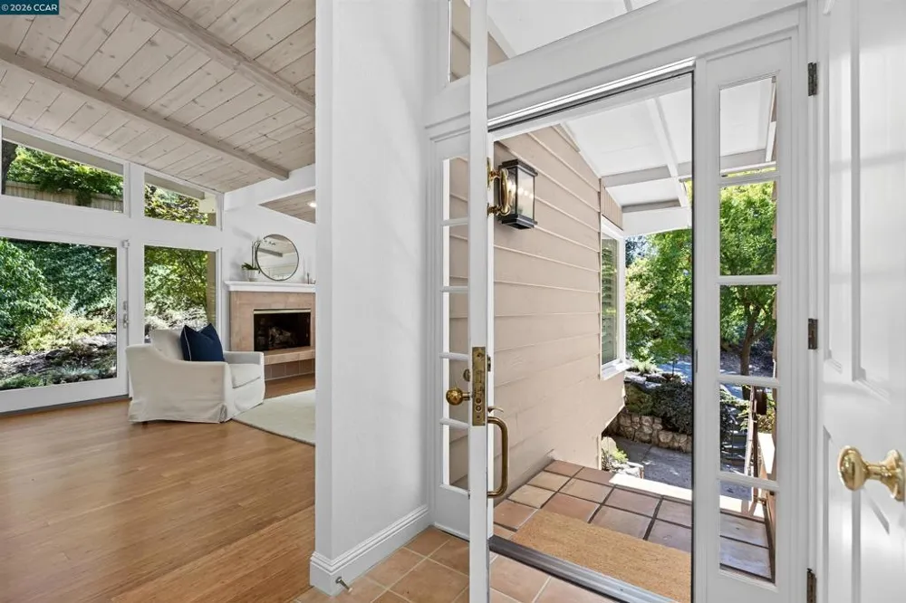 456 Camino Sobrante Orinda, CA 94563