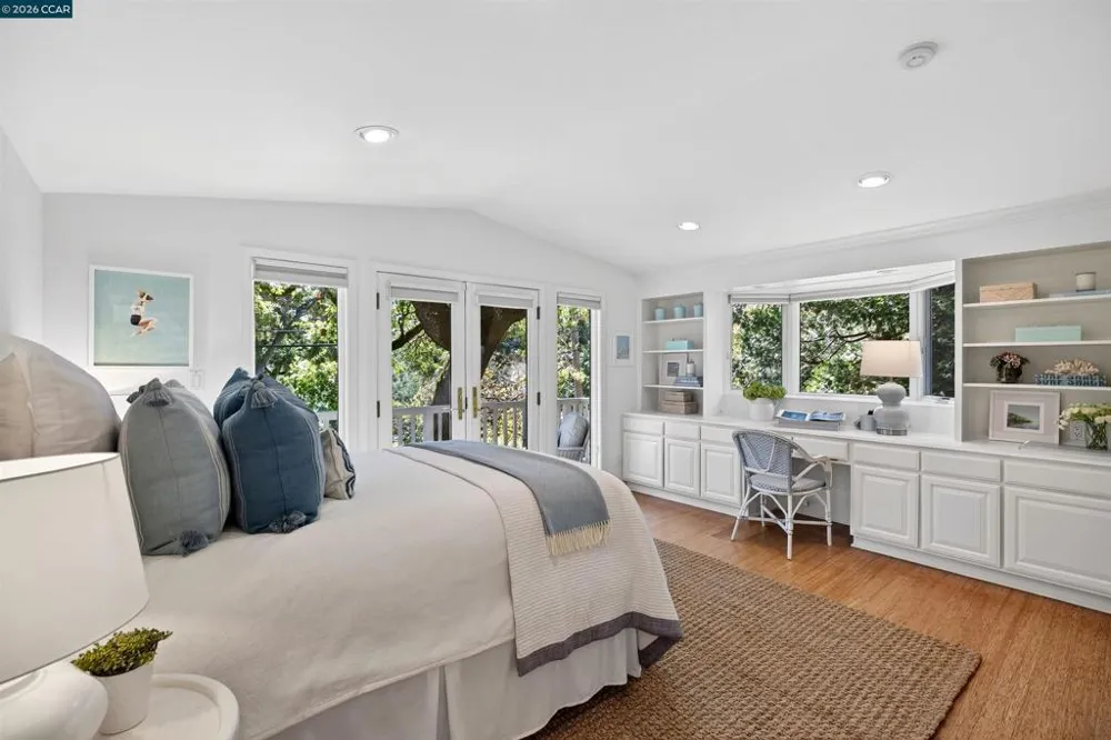 456 Camino Sobrante Orinda, CA 94563