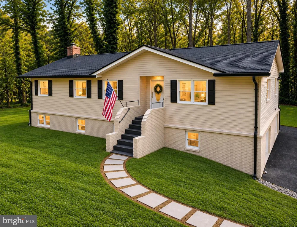 8093 MEETZE ROAD Warrenton, VA 20187