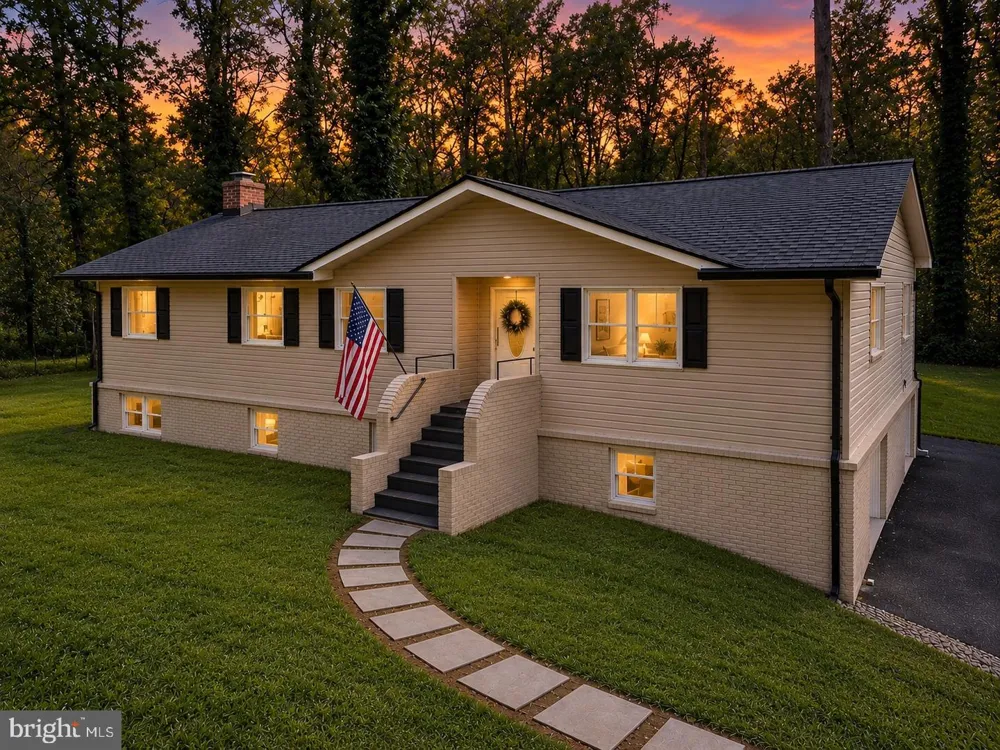 8093 MEETZE ROAD Warrenton, VA 20187