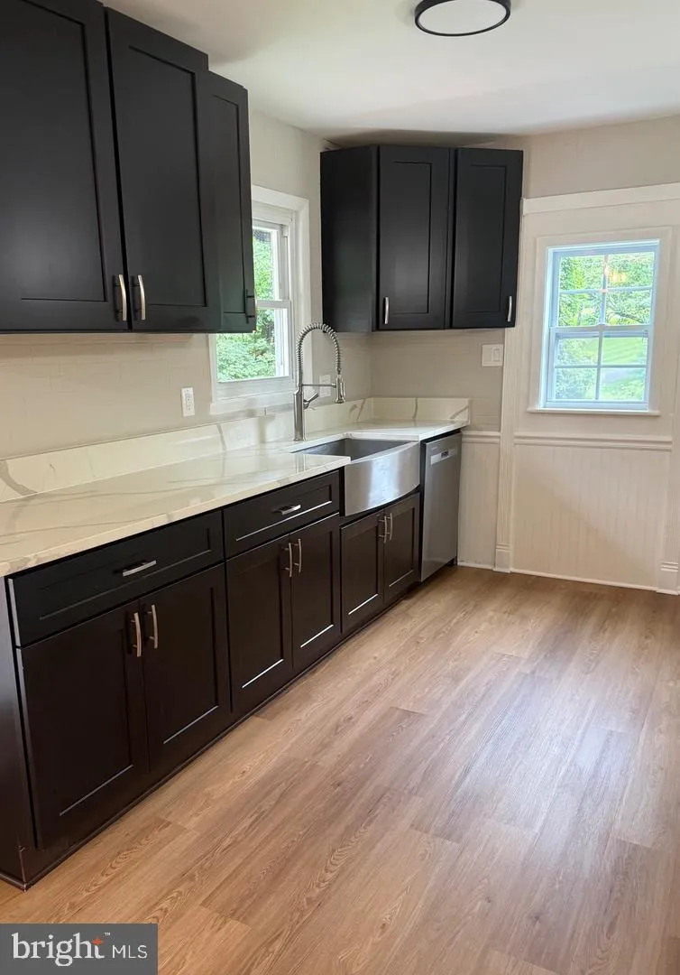8093 MEETZE ROAD Warrenton, VA 20187