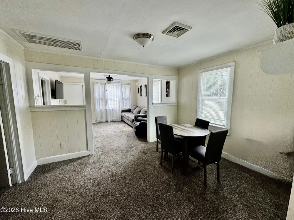 616 Cardwell Street Elizabeth City, NC 27909