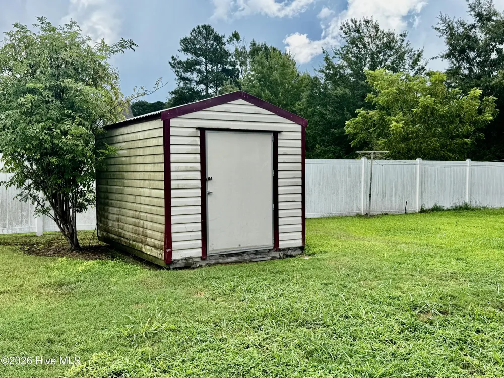 616 Cardwell Street Elizabeth City, NC 27909