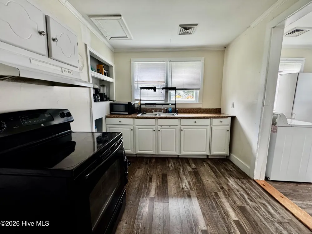 616 Cardwell Street Elizabeth City, NC 27909