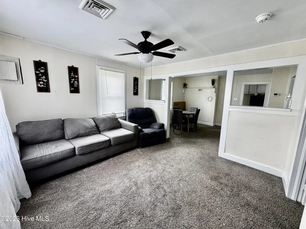616 Cardwell Street Elizabeth City, NC 27909