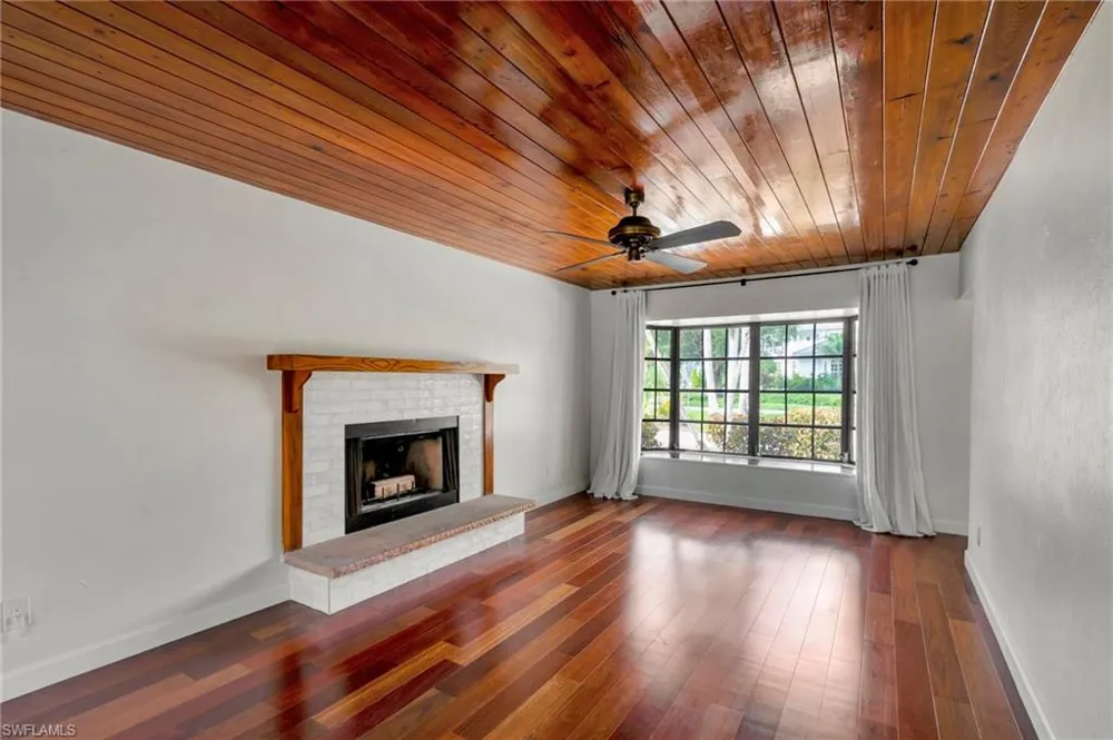 3209 W Riverside Drive Fort Myers, FL 33901