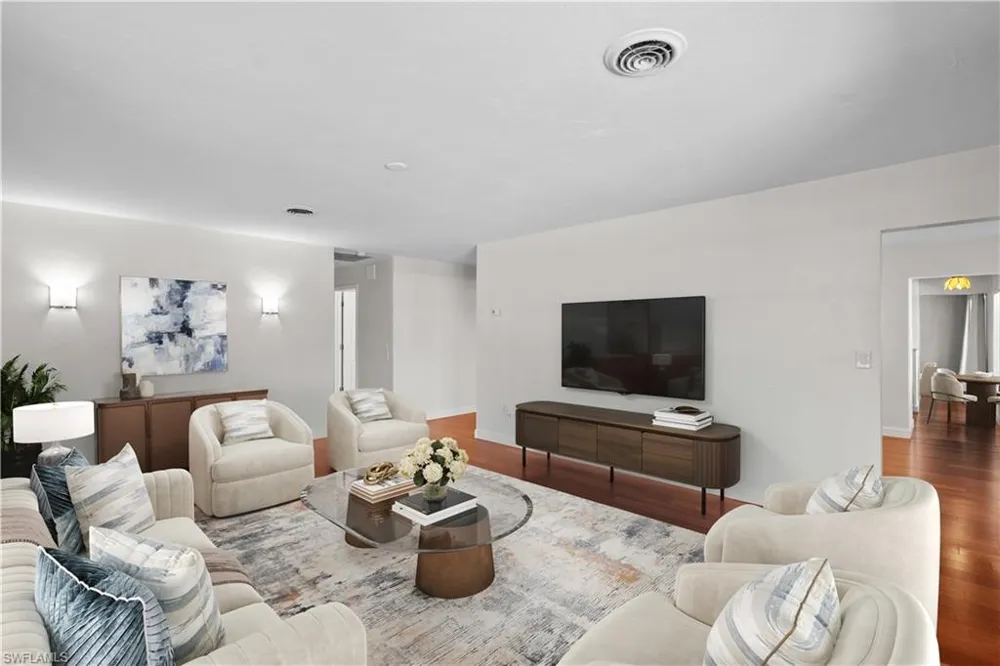 3209 W Riverside Drive Fort Myers, FL 33901
