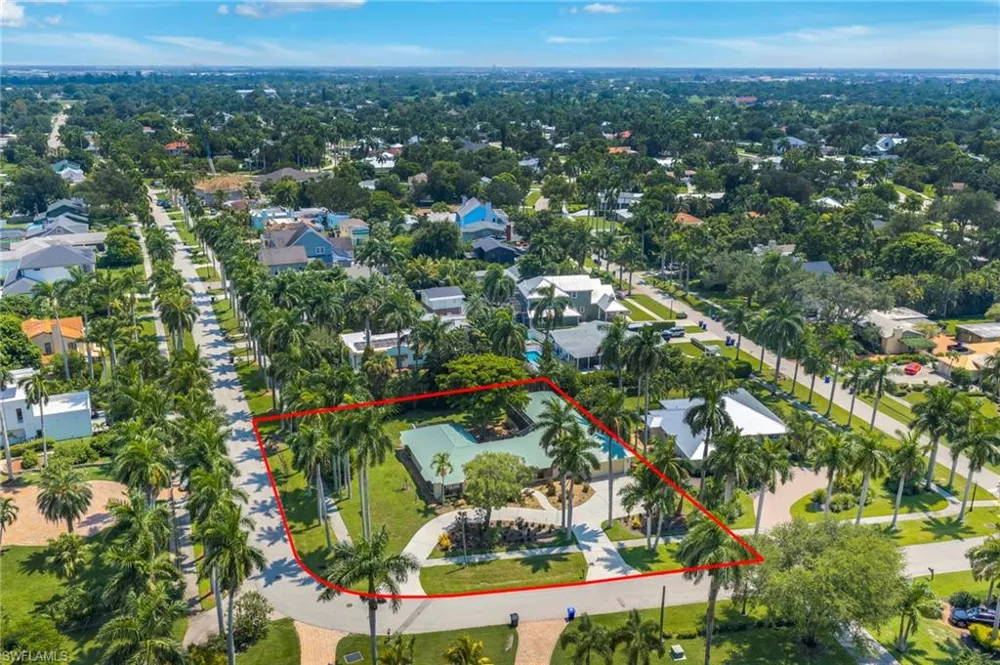 3209 W Riverside Drive Fort Myers, FL 33901