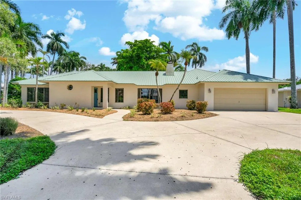 3209 W Riverside Drive Fort Myers, FL 33901