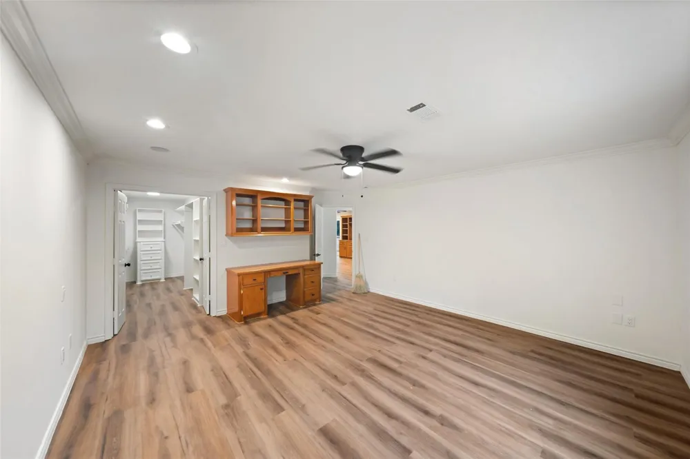 27 Deerfield Road Huntsville, TX 77340