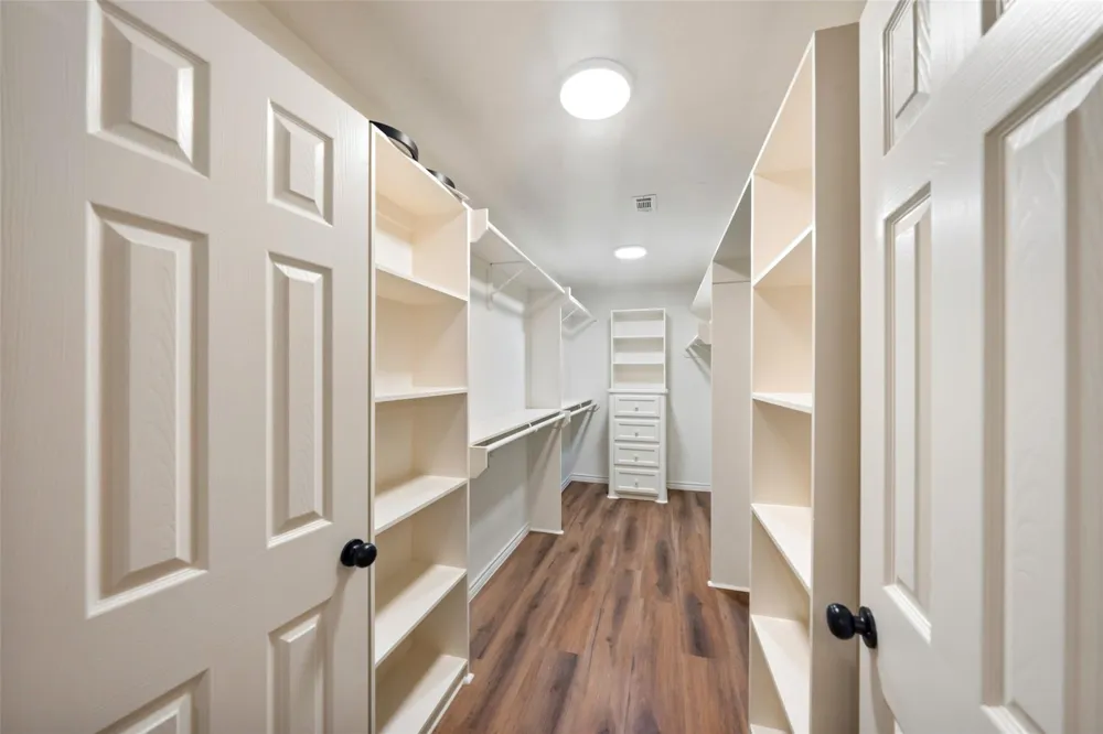 27 Deerfield Road Huntsville, TX 77340