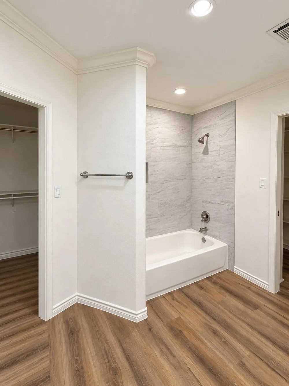 27 Deerfield Road Huntsville, TX 77340