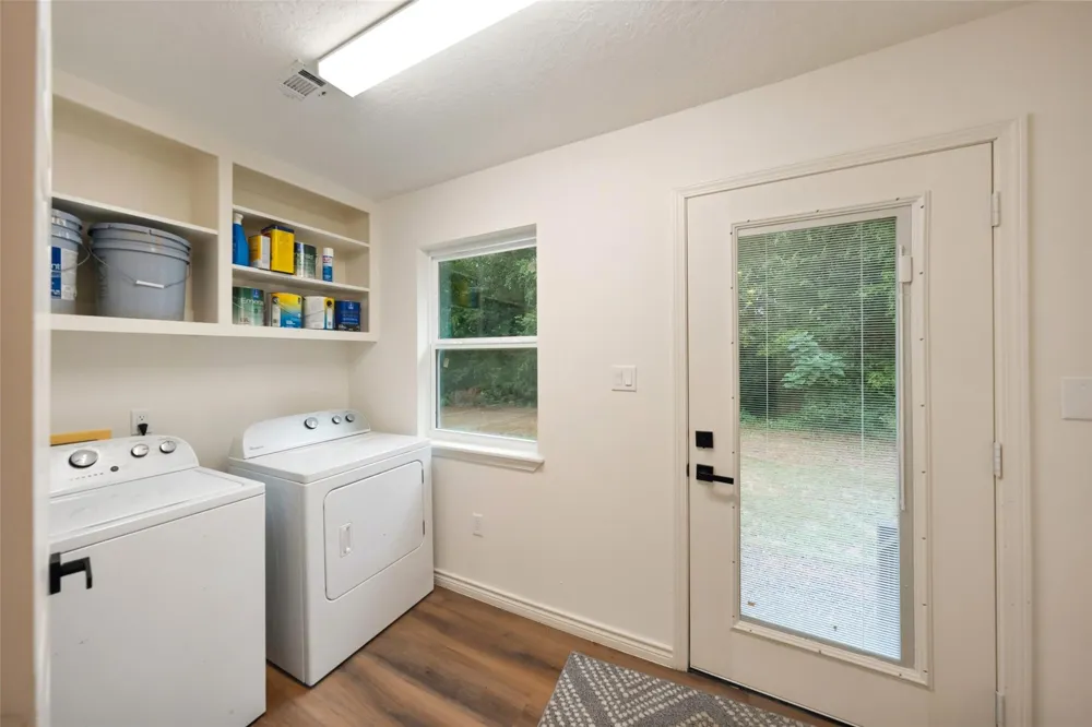 27 Deerfield Road Huntsville, TX 77340