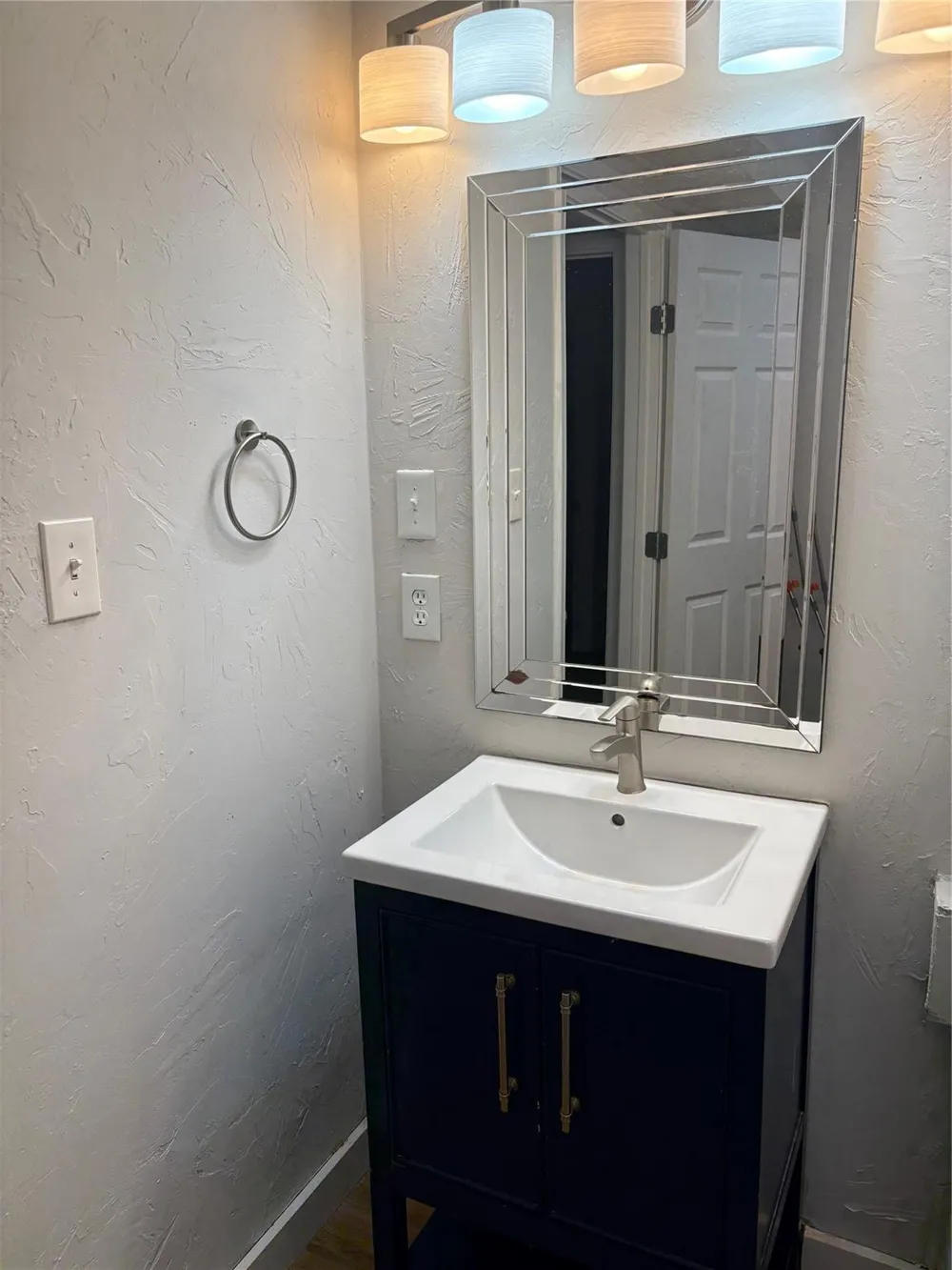 1209 Roberson Street Conroe, TX 77301