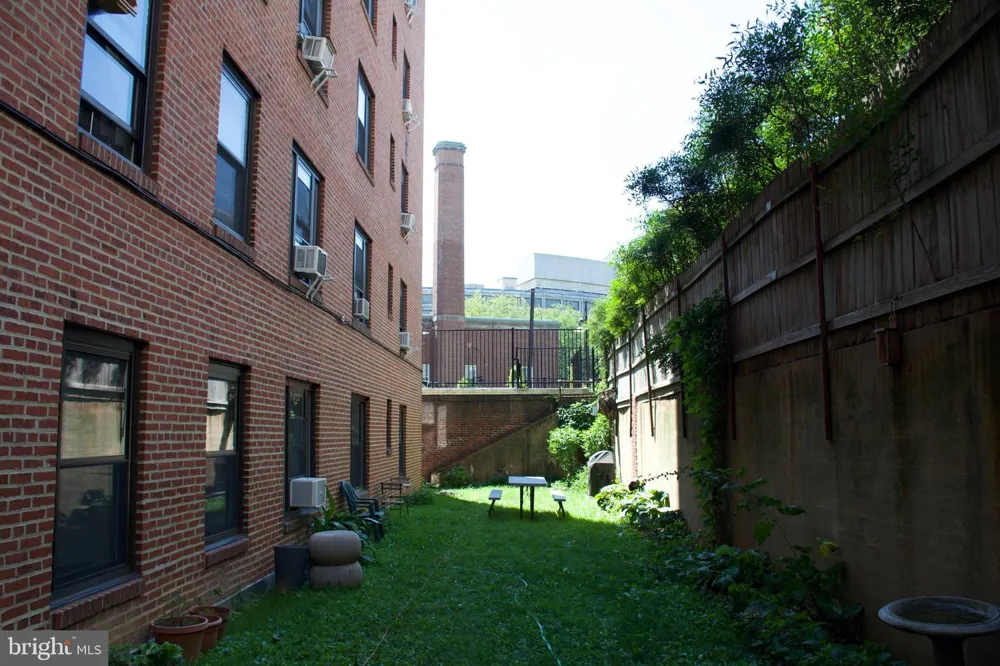 2100 19TH STREET NW #706 Washington, DC 20009