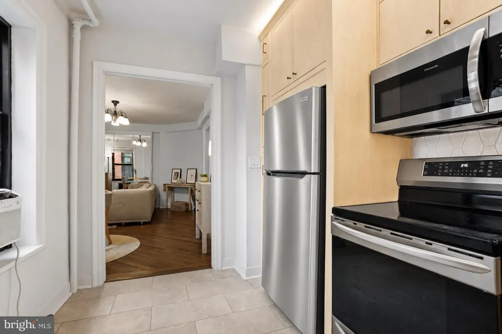 2100 19TH STREET NW #706 Washington, DC 20009