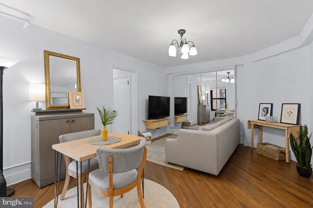 2100 19TH STREET NW #706 Washington, DC 20009