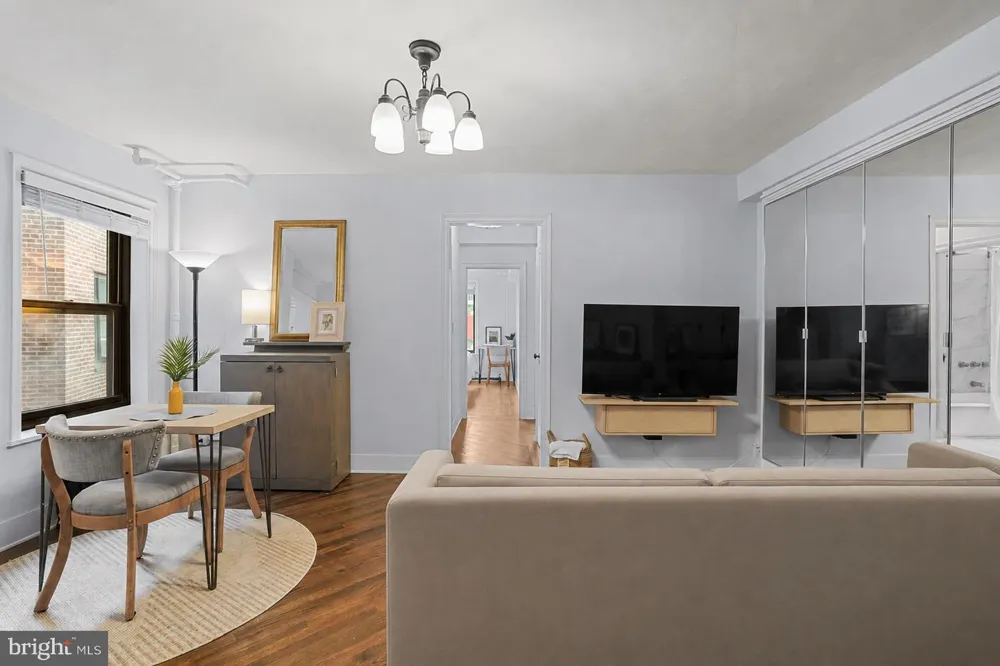 2100 19TH STREET NW #706 Washington, DC 20009