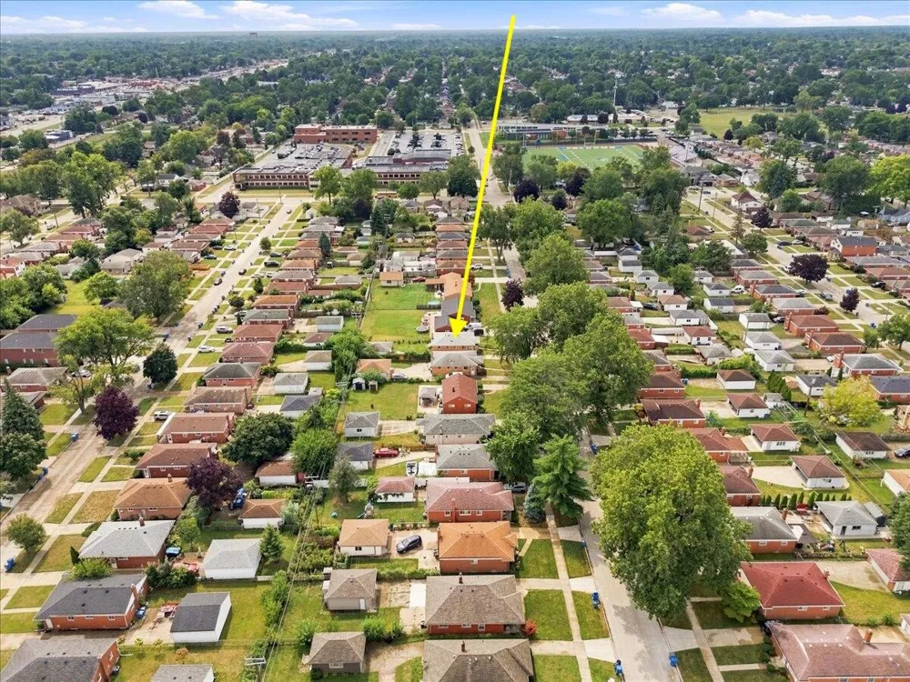 6518 Fenton Street Dearborn Heights, MI 48127