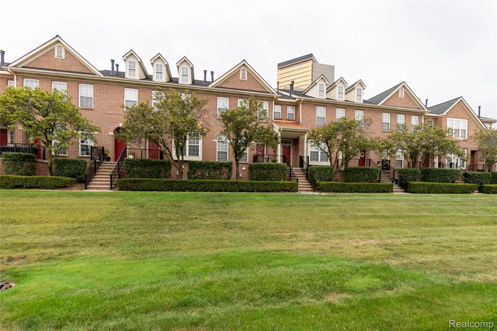 25540 Saint James Southfield City, MI 48075