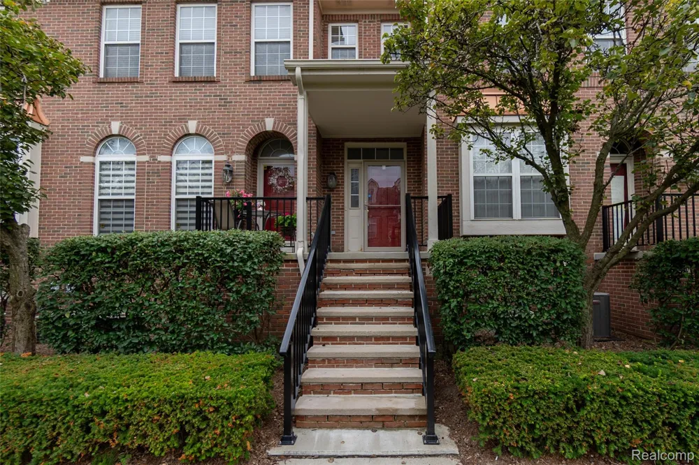 25540 Saint James Southfield City, MI 48075