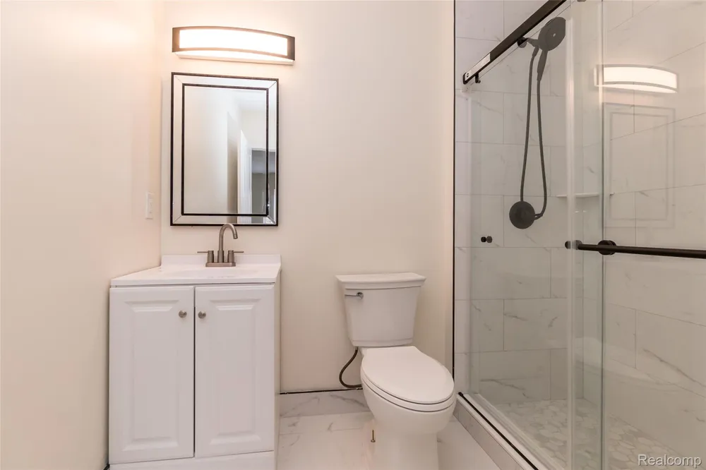 25540 Saint James Southfield City, MI 48075