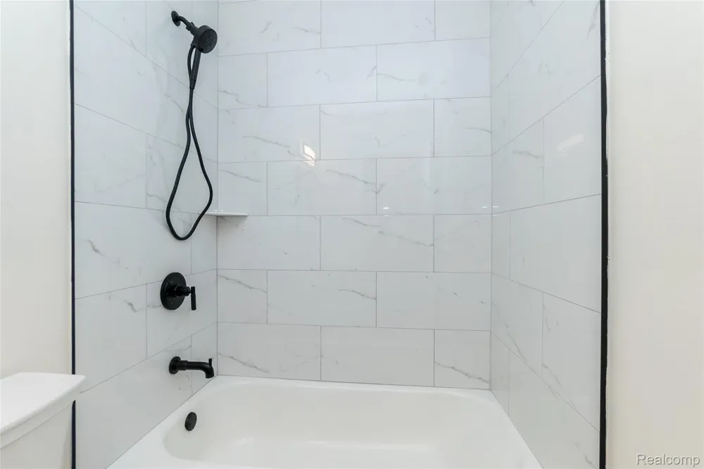 25540 Saint James Southfield City, MI 48075