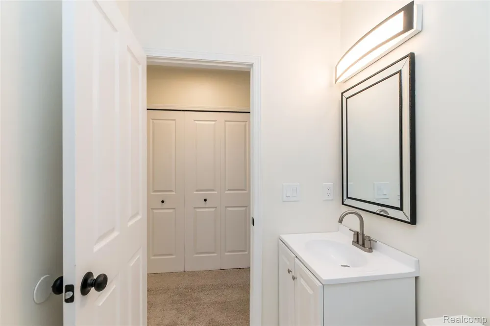 25540 Saint James Southfield City, MI 48075