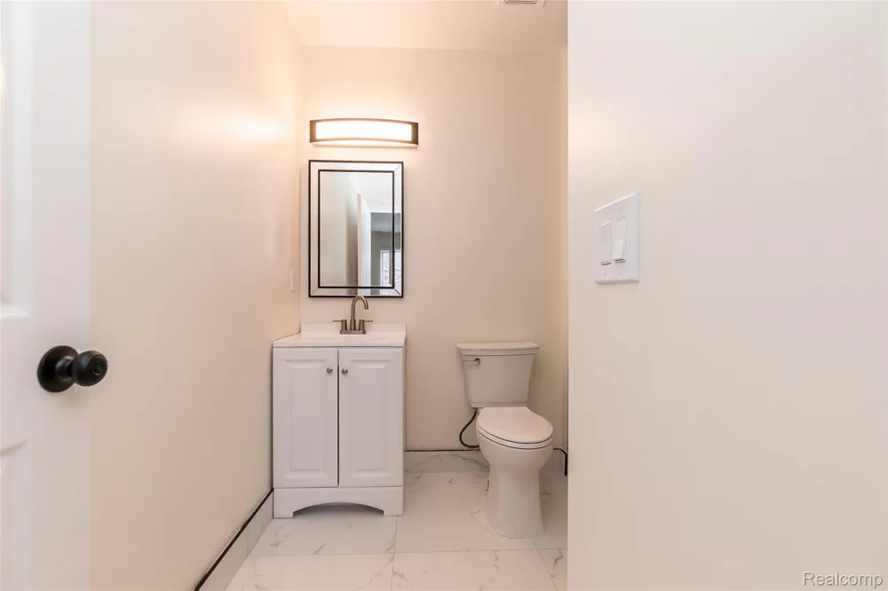 25540 Saint James Southfield City, MI 48075