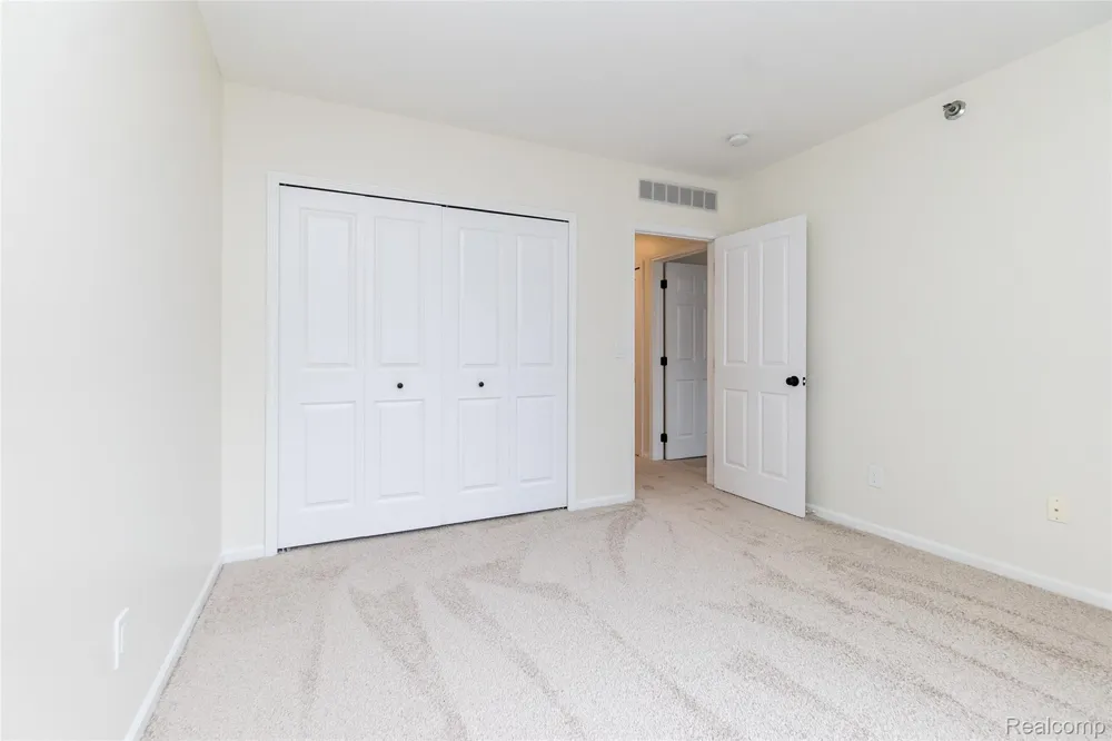 25540 Saint James Southfield City, MI 48075
