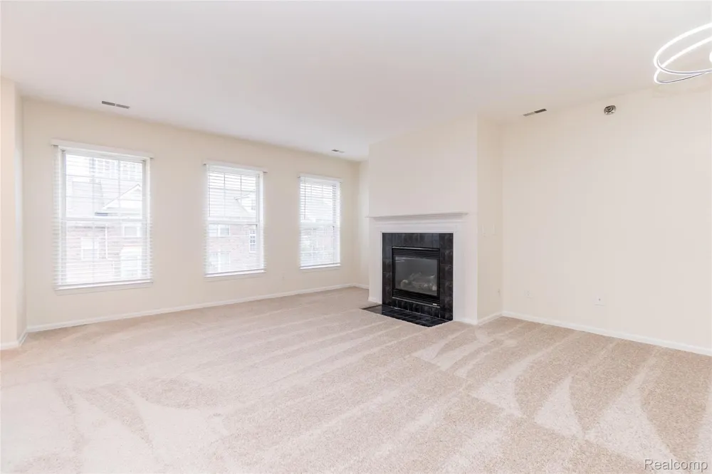 25540 Saint James Southfield City, MI 48075