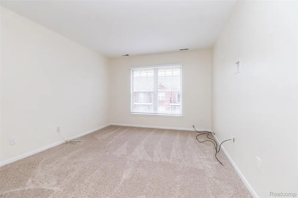 25540 Saint James Southfield City, MI 48075