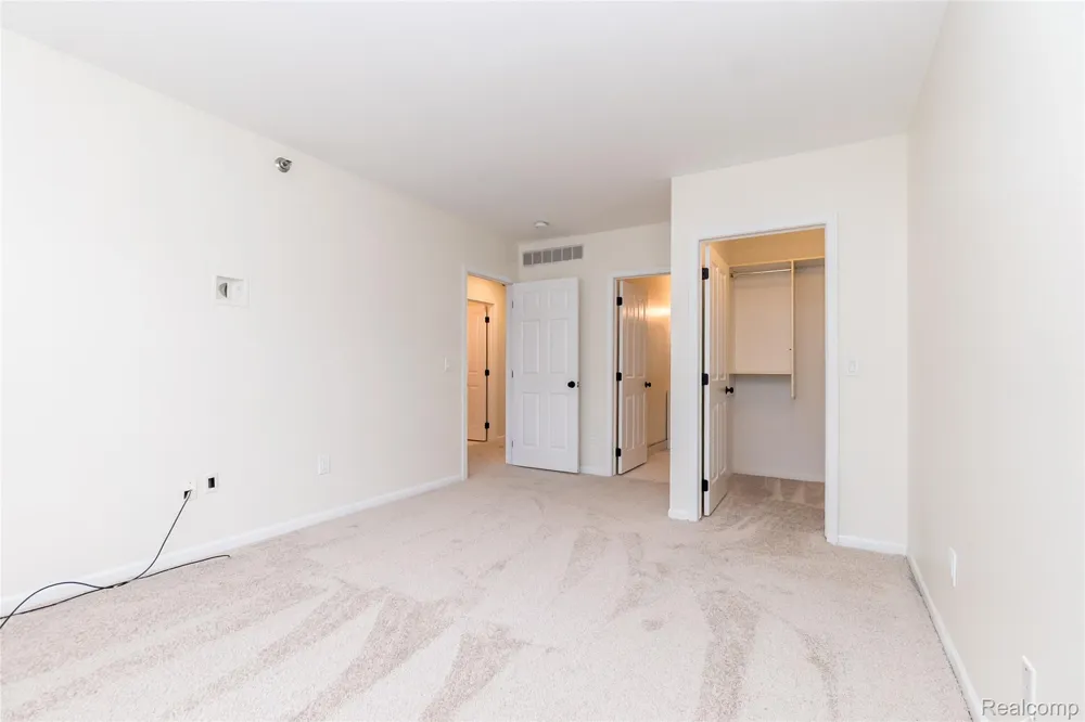 25540 Saint James Southfield City, MI 48075