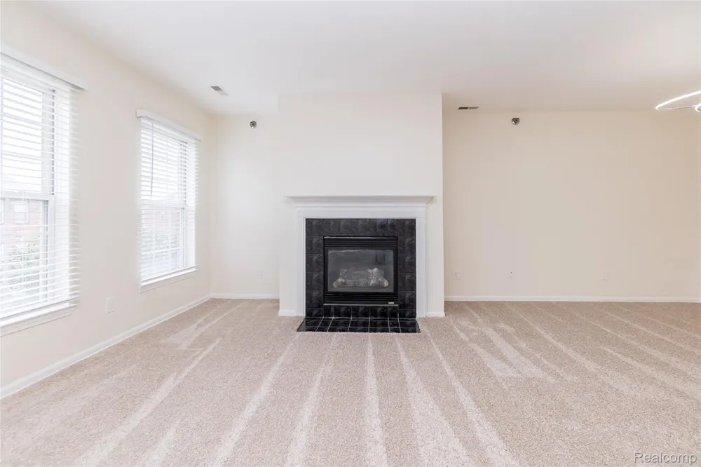 25540 Saint James Southfield City, MI 48075