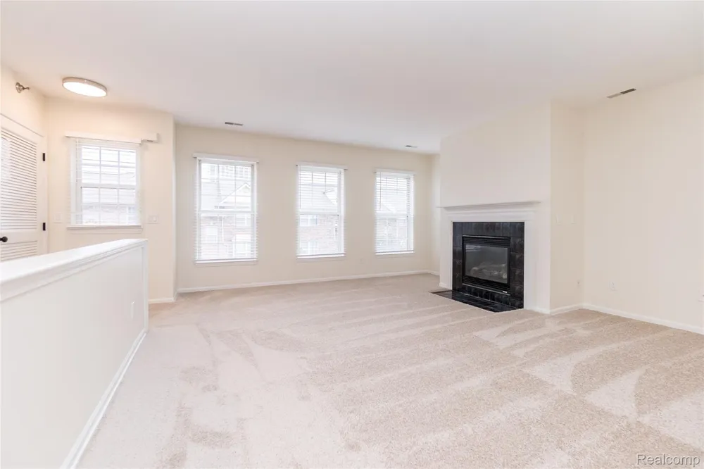 25540 Saint James Southfield City, MI 48075