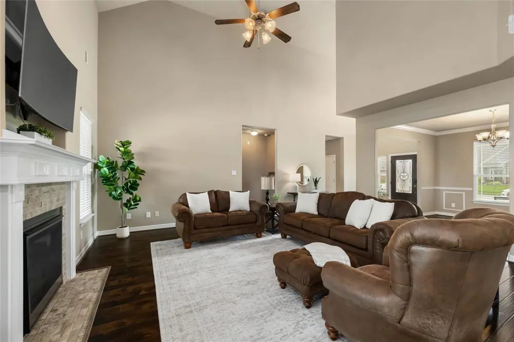14407 Meadowlands Drive Mont Belvieu, TX 77523