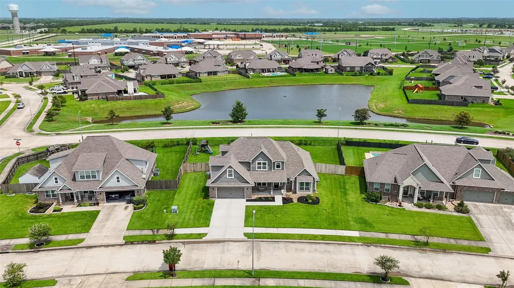 14407 Meadowlands Drive Mont Belvieu, TX 77523