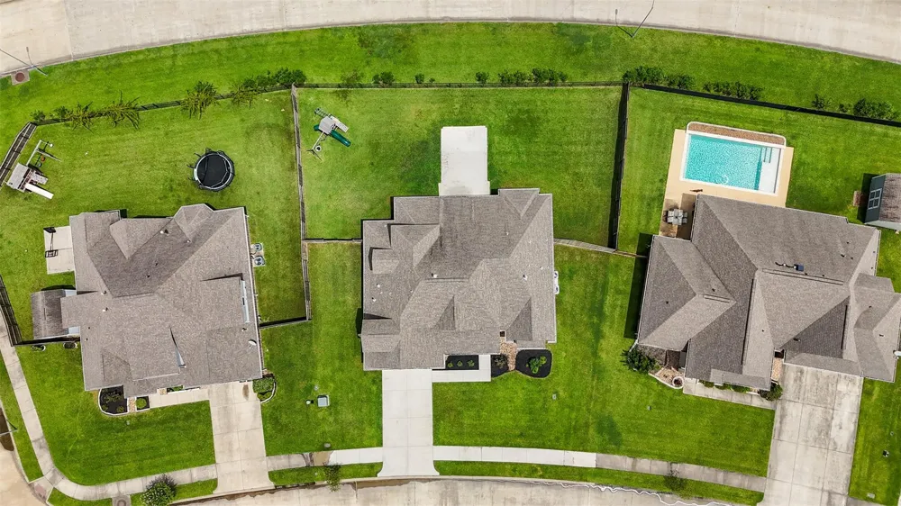 14407 Meadowlands Drive Mont Belvieu, TX 77523