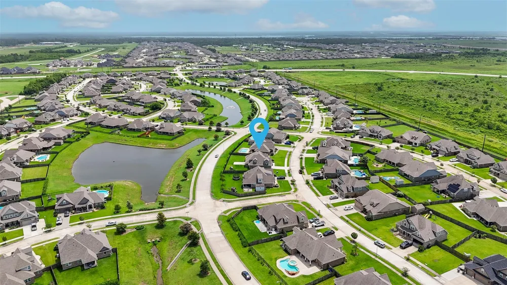 14407 Meadowlands Drive Mont Belvieu, TX 77523