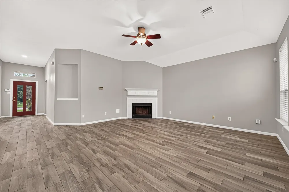 17214 Grey Mist Drive Friendswood, TX 77546