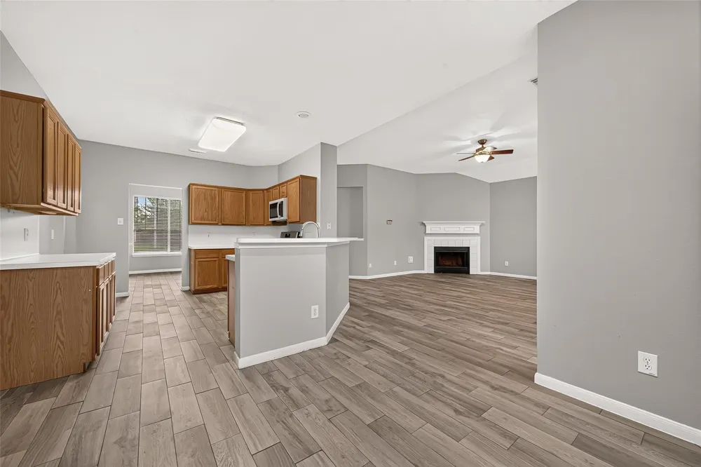 17214 Grey Mist Drive Friendswood, TX 77546
