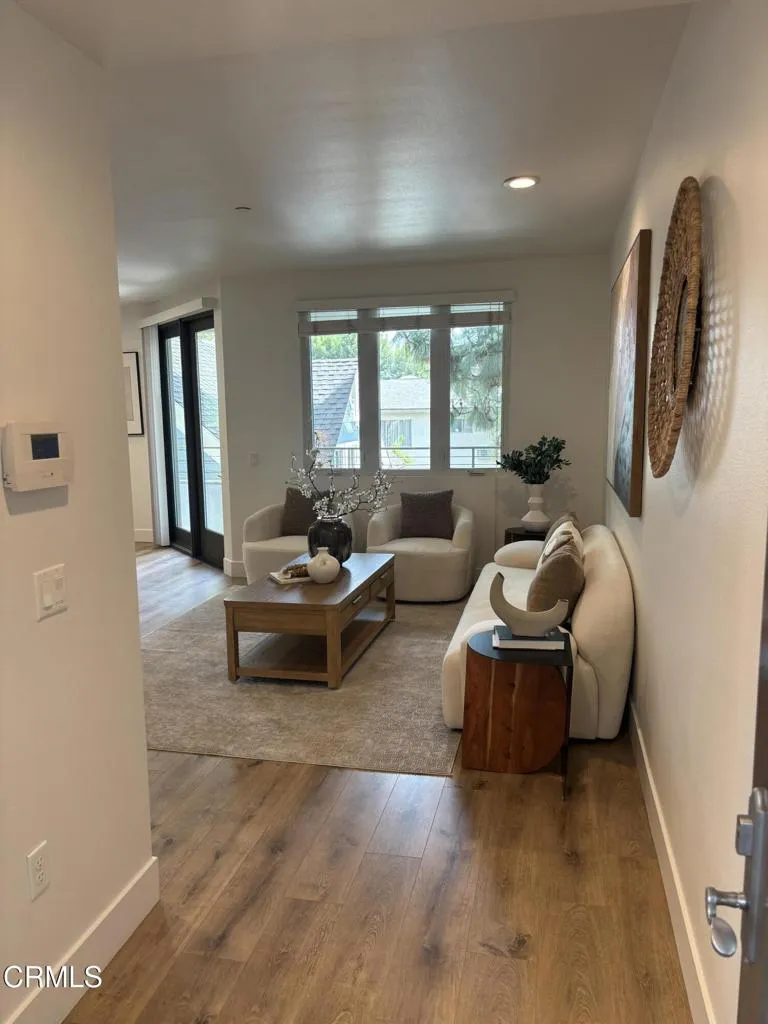 239 S Marengo Avenue #204 Pasadena, CA 91101